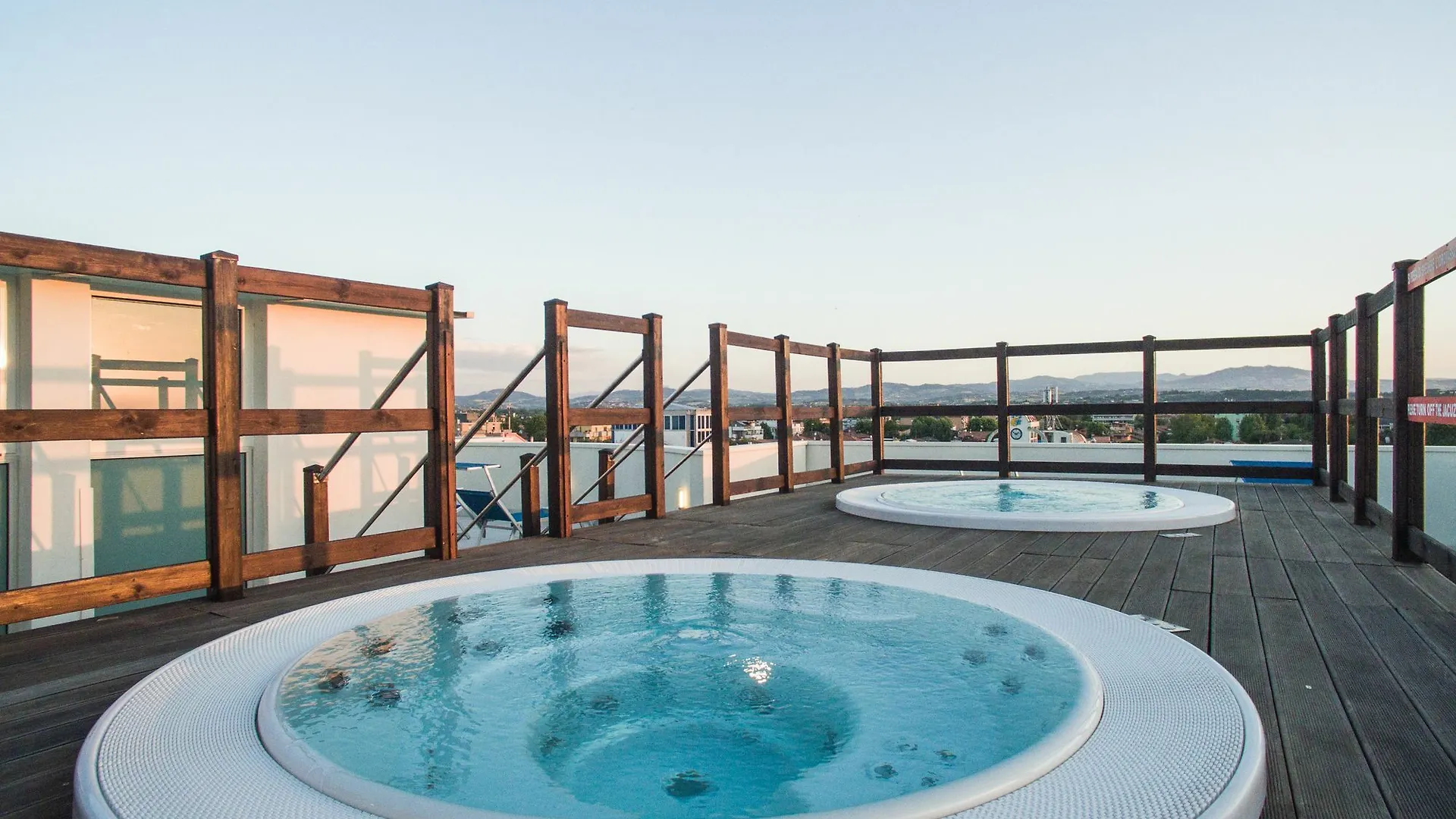 Wally Residence Rimini 3*,