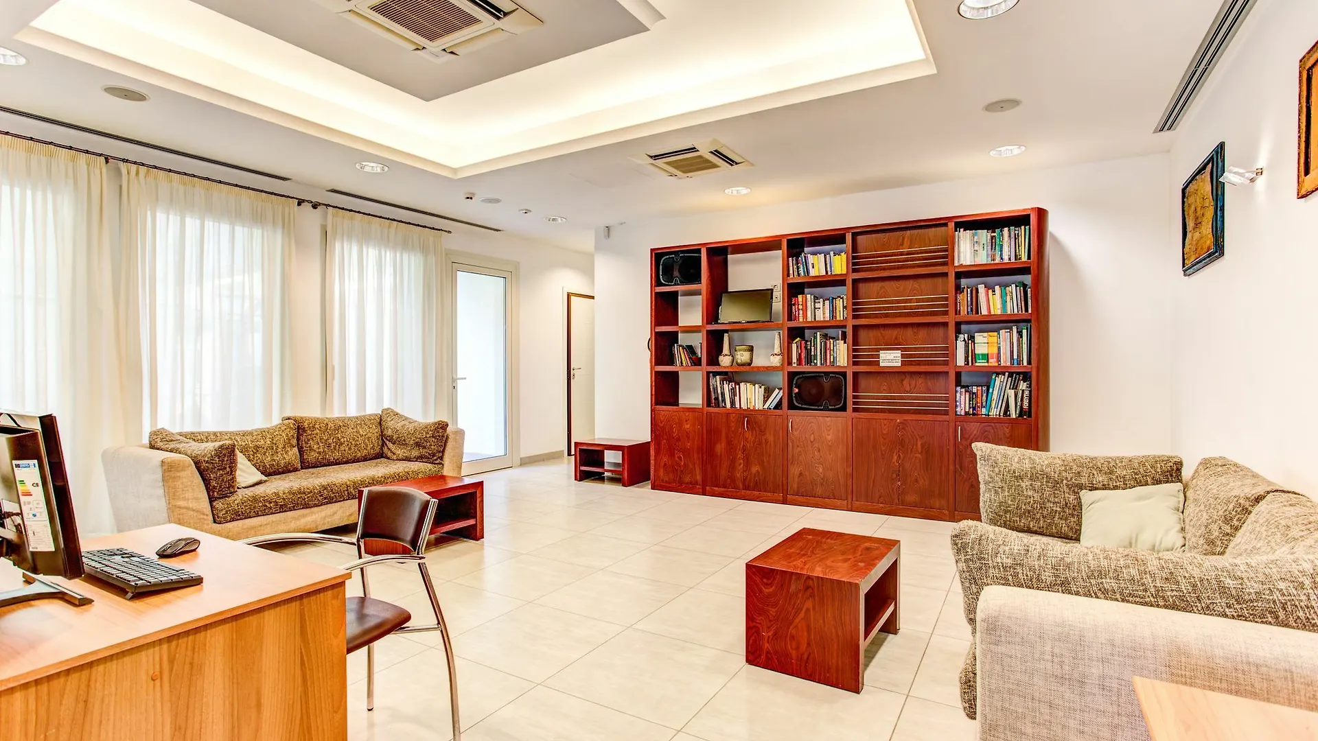 Wally Residence Rimini 3*,